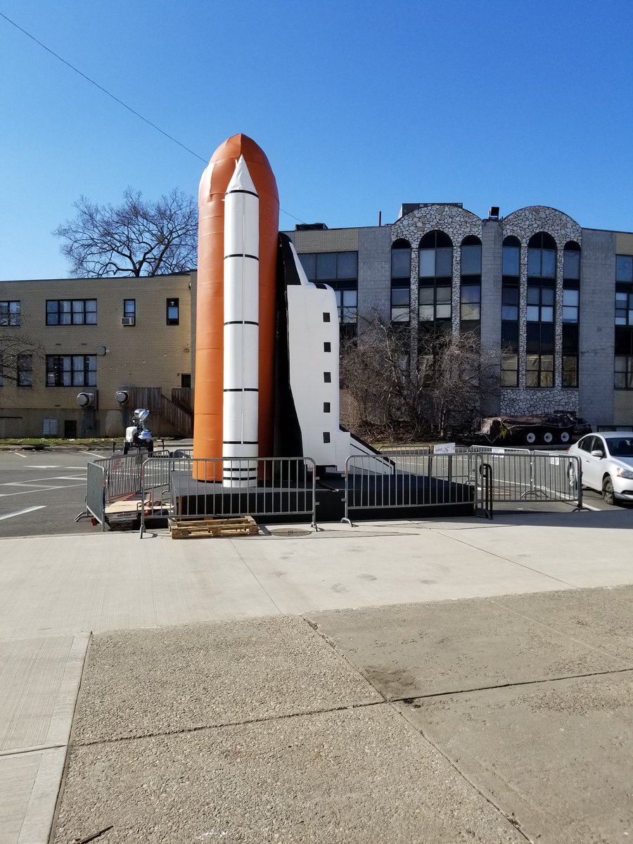 zishey's tweet photo. @elonmusk in a small town called New Square in upstate new york, built by teenagers inspired by you #SpaceX #ElonMusk https://t.co/2Pp573ajm5