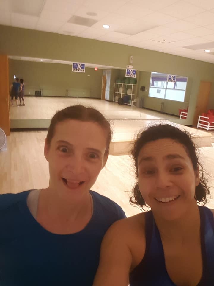 Twin_Valleys's tweet photo. Our gals are so cool! Look at Donna Bad Thing and Panamaniac killin' it at the gym this morning! That's an exercise ball PUSH UP.
#TVRD #OneTeam #offskates #exercise #WorkoutWednesday #pushups https://t.co/3rSqII8Uu1