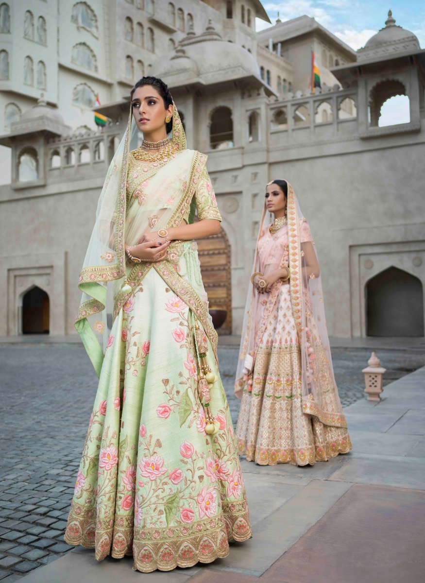 GraziaIndia's tweet photo. When it comes to @VASANSI's "Pushkar' collection, think summer hues and pastel shades in organic fabrics. #VasansiBride #PushkarCollection #DestinationWeddings #RoyalIndianWeddings https://t.co/q3SR0yTAdn