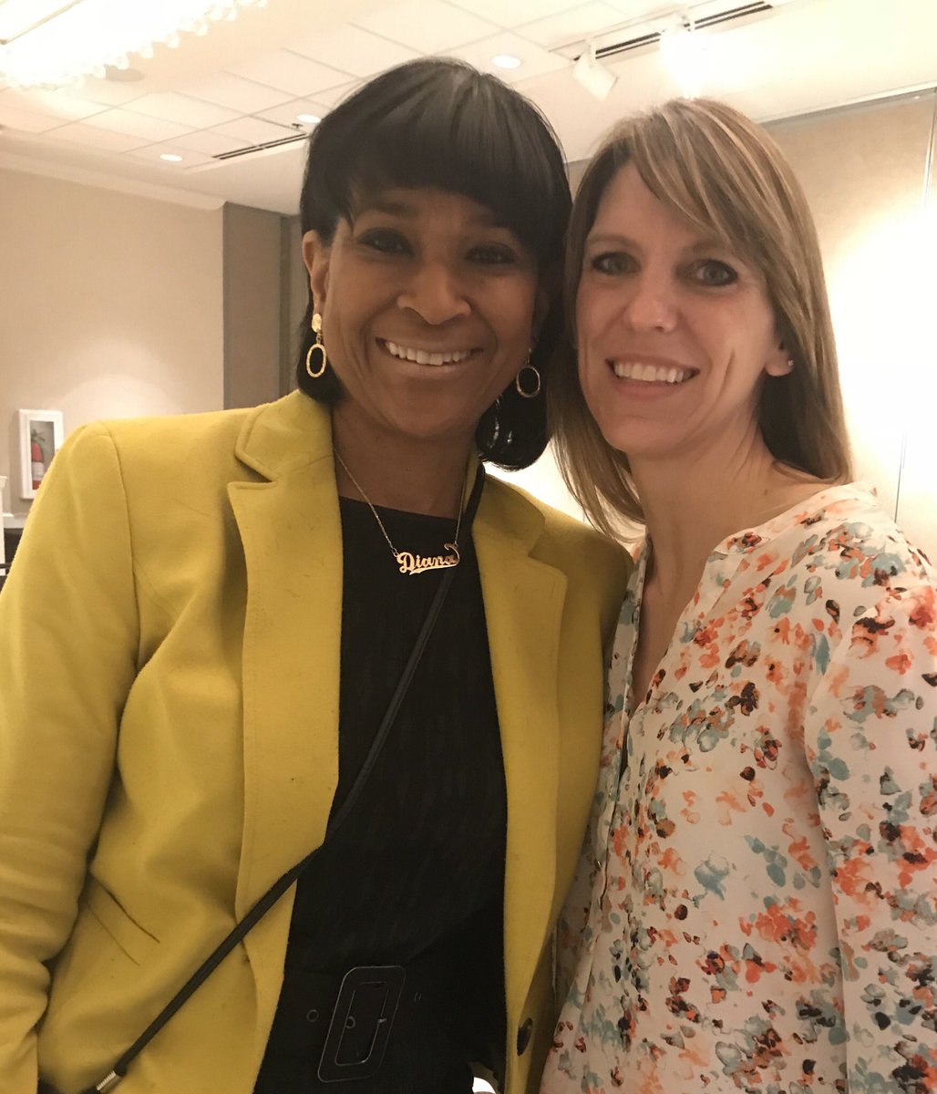 Dbw7474242's tweet photo. #beingunited @weareunited At Core4 session. Thanks UA for investing in the new Supv Leaders. Great seeing my 1st year trainer from DTWRR- Unise! #DTWRRrockswithLori #Rebeccaisawesome #Core4thanks https://t.co/HupGE9675F