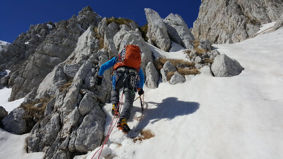 visit_lazio's tweet photo. #6nelLazio e sul #Terminillo si fa sport d’inverno e d’estate, dallo #sciAlpino, #sciNordico e #snowboard al #trekking e #arrampicate #nelCuoredItalia! #Micigliano #indovinadovesiamo #LazioIsMe https://t.co/KDWezQL27C