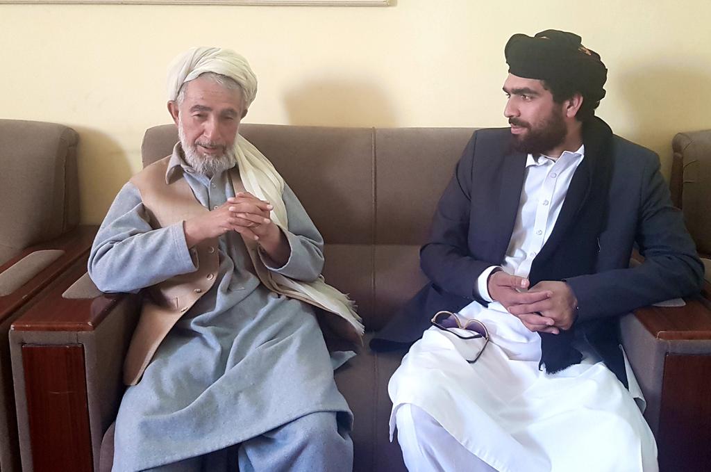 Ijaz_haque's tweet photo. Today Meet Ustad Zaman Muzamil at Lagman, a good discussions over country past 40 years. Heard of many facts for the first time.

May Allah keep Ustad under his blessings. https://t.co/UFEyb7Za4v