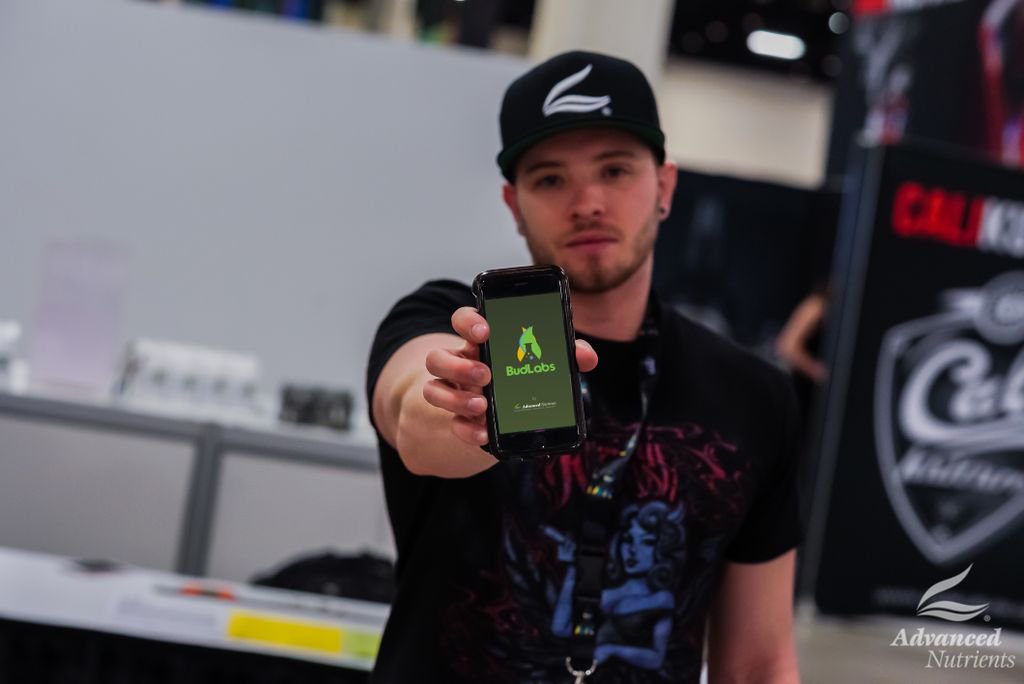 advancednutes's tweet photo. If you grow cannabis and you aren’t using the #BudLabs app, you’re missing out! 25,000+ growers can’t be wrong. Get it on the Play Store (https://t.co/Vx2nZnluQH) & the App Store (https://t.co/F4l0KmIStm)
#growapp #marijuanaapp #weedapp #hydroponics #mmj https://t.co/hiA5hjIwr8