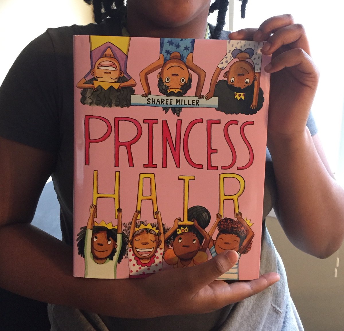 PlumStreetPress's tweet photo. Day 28 of #28Days-Princess Hair by Sharee Miller

One of our favorite illustrators has made this beautifully affirming rhyming book.  Definitely a must-have. Ages 4-8

#OwnVoices #WeNeedDiverseBooks #SmartistheNewCool
#SeeYourselfinaBook https://t.co/4HZEdCIkeZ