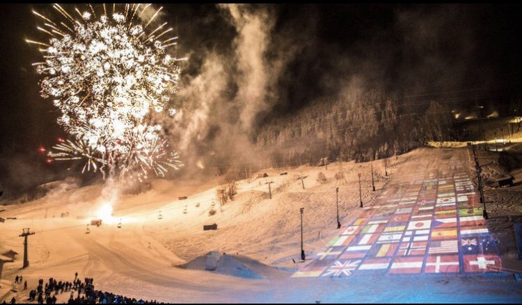 Christoph_ski's tweet photo. Don’t forget St Anton’s spectacular Ski Show ‘The Snow Must Go On’ starts at 9pm tonight in the Karl Schranz Stadium. With Austria’s best synchro and freestyle  ski teams, fireworks, drones, skiing through the ages and a projection on the piste, this is definitely not one to miss https://t.co/2kVfBC5Ozv