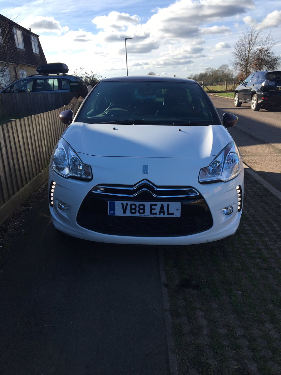 Victoria_Beal's tweet photo. FOR SALE!! Please RT! 
Citroen DS3 DStyle HDI 1.6. Manual. Diesel. 72k. £0 Tax!! 

Great car, just need a 5 door ☹️ https://t.co/k5kWKK8DuP