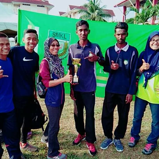 Shammini4's tweet photo. Congrats Theva Kumar🏃🏃💪and all the athletes
#TheBestL1RunnerOf2k18
#SMKL_Forever
#Best_Of_Runner's In My School 💕😍
Theva Kumar_Kishenthiren_Poovarashan_Shankar https://t.co/QAJREoyI2a