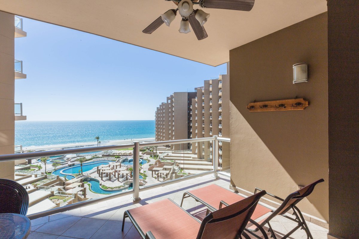 Las_Palomas's tweet photo. If you are looking for Vitamin Sea....
We can Help! 
#HumpDay  #WednesdayWish #enjoyLasPalomas  #BookKnow  https://t.co/NL3esG30ZE https://t.co/SRaxrNQPYv