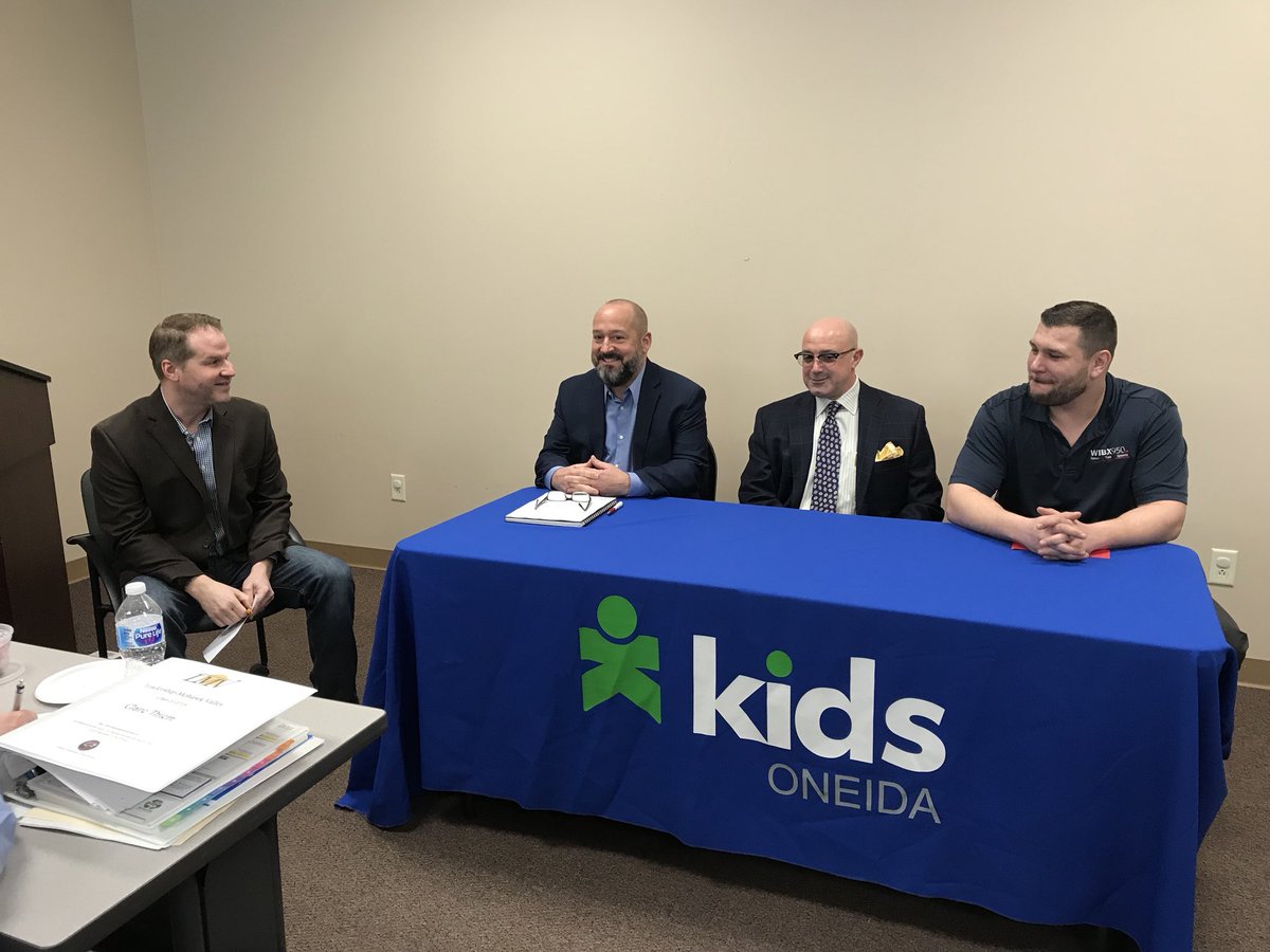 LeadershipMoVal's tweet photo. Media panel with @mpwmarketing, @uticaOD, @cnyhomepage &amp; @TownsquareNY - thanks for the insights, guys! #lmv2018 https://t.co/FXsYz9982R