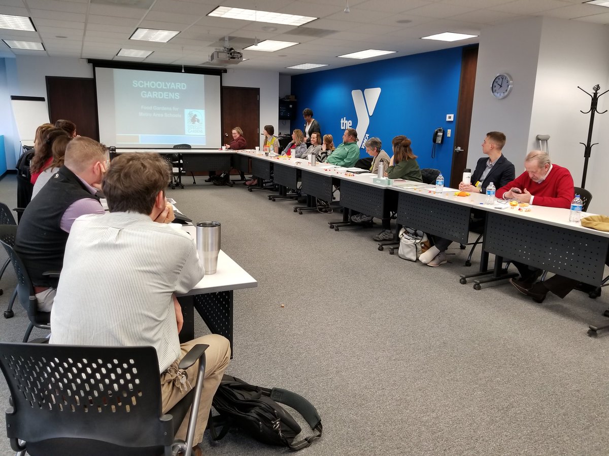 LaraIsch's tweet photo. Getting inspired to teach the value of nature at the #LetsMoveOutside partnership summit with the @YVolunteerCorps  @KansasCityYMCA https://t.co/5uxeRXypBS