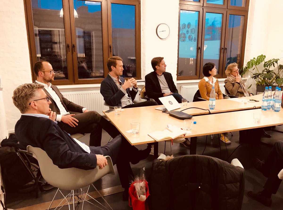 Berlin_Hyp's tweet photo. Vielen Dank @realxdata für die Einladung der ULI Berlin Mitglieder zum Get-together! Es war ein bereichernder Abend mit spannenden Diskussionen @uli_germany https://t.co/0OaZQ3nIY8