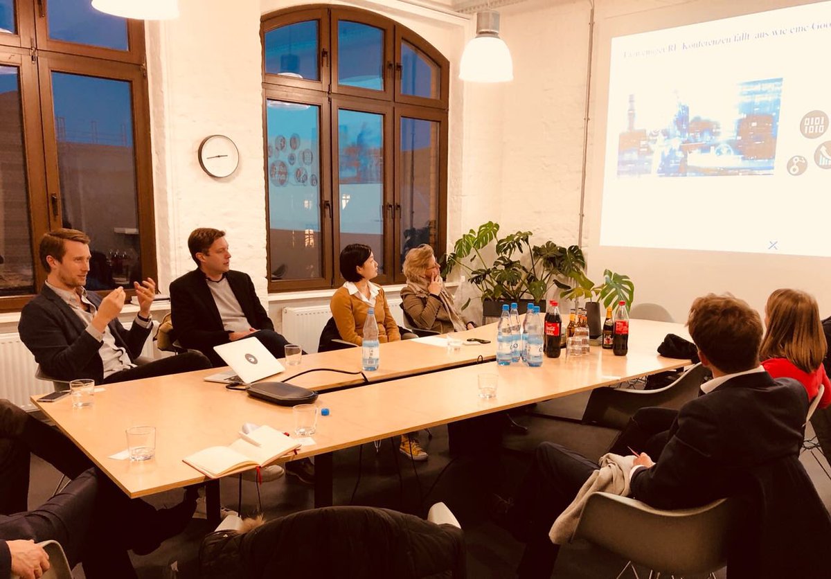 Berlin_Hyp's tweet photo. Vielen Dank @realxdata für die Einladung der ULI Berlin Mitglieder zum Get-together! Es war ein bereichernder Abend mit spannenden Diskussionen @uli_germany https://t.co/0OaZQ3nIY8