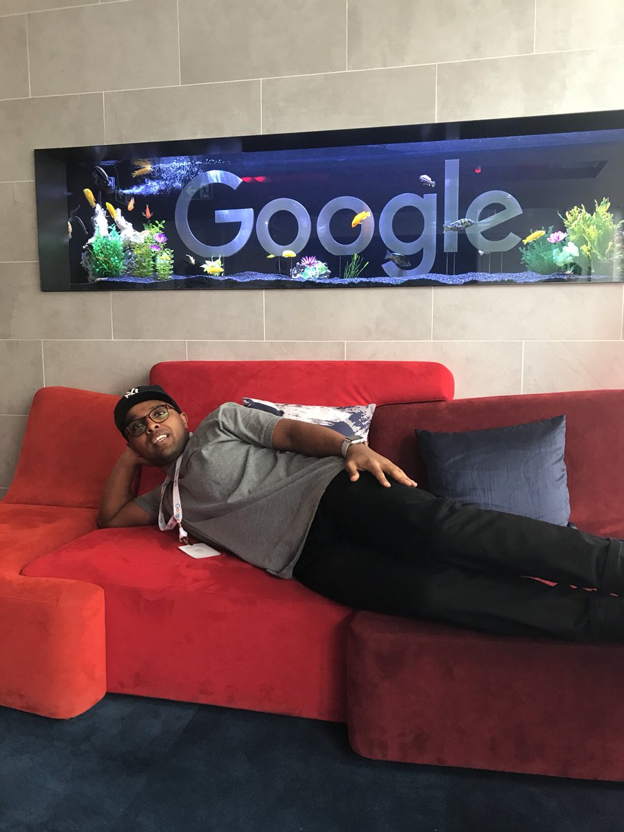 Fat_Yof's tweet photo. chilling with my fish homies #GooglePartnersCA @googlepartners https://t.co/aFE11Crvol