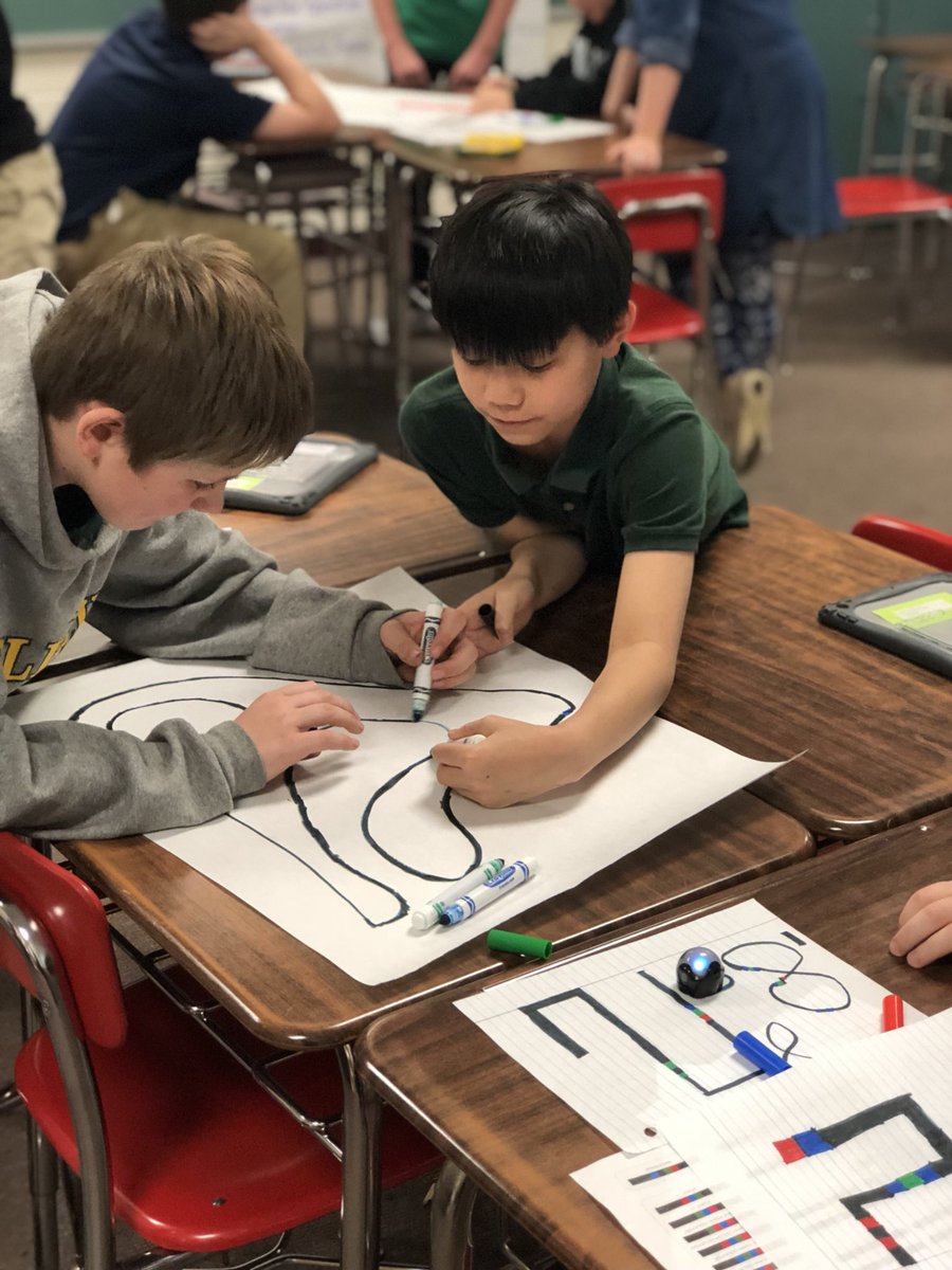 AVedeikis's tweet photo. 6th graders having fun creating code for @Ozobot while at the #rssmaker event at CLMS. @kellyfeimster @CLMSLibrarybird https://t.co/iybSiKT6DZ