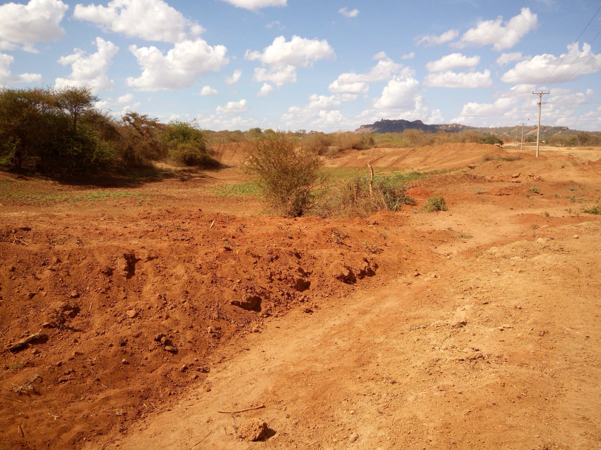 RoadsForWater's tweet photo. Water harvesting structures already incorporated along Kibwezi-Kitui-Migwani Road- B64 @KeNHAKenya,@KituiCountyGovt @grp_resilience #roadsforwater, #preparingforthenextrains, #resilience #adaptingtoclimatechange https://t.co/IPv7sLAZfQ