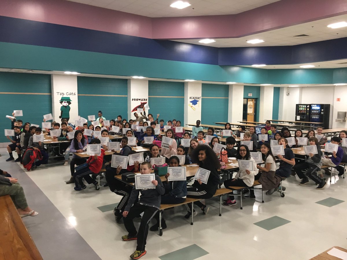 KMS_PRIN5's tweet photo. Congratulations to all of our 89 6th Straight A students @ KMS!   #DR2EAM BIG @KMSPTSA https://t.co/LM2hK0evb2