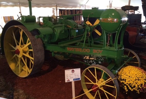 EmFromtheField's tweet photo. One of the things I'm most excited about @OttawaFarmShow is seeing this beauty in a special @JohnDeere exhibit celebrating 100 years of excellence! Thanks to Glen Edwards and VITEO! #AgintheEast #ontag #OVFS18 #somuchexcitement #markyourcalendars https://t.co/GiqsYn0Yze