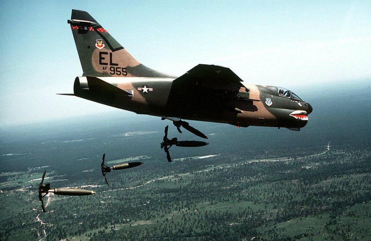 Silvio_Did's tweet photo. @BlackMaverick12 @MullinJeff @HarryVa96764068 @TimSmith923 @MrRat395 @Burt_MO @Jennifer091906 @jbgcooper @Desiree_Laverne @dragon_f14 @rapier108 @Frioacero @okfor1 @silentseawolf @spad5017 @todo3110 @lakegirl90 @derwoodau @arsyadfadh @AyoraFernando @Avscene @1165R_USPatriot @ZenMorin @Fedya_Rat @Leigh_Ann_Casey @treelopper @oceandog @ufeellucky @fionaantonella2 @FABIANOVELAR2 @A10DemoTeam @SaveTheA10 Hi Mav! 👋
#A_7 Corsair ✈️👍
#Avgeek #BlueSky https://t.co/5Aq6y3tIak