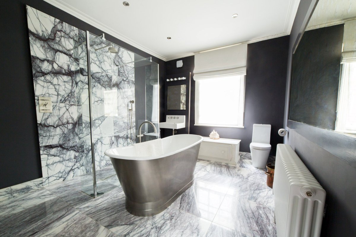 thepaintmakers's tweet photo. We love this opulent bathroom from @Upsidedowndesign - it looks like the perfect place to escape the #beastfromtheeast 😀 #colour #color #grey #gray https://t.co/sPu0WWPysk