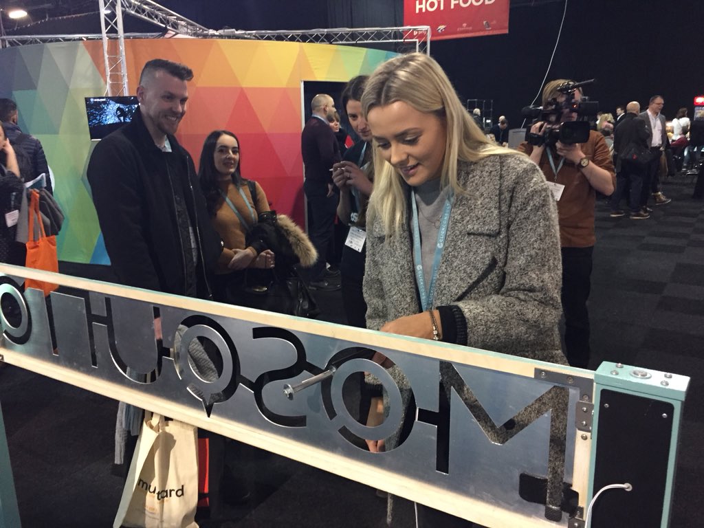 mosquitodigital's tweet photo. Lots more attempts to win the champagne 🍾 #PNLive #CreateSomeBuzz #teamMosquito https://t.co/ktof5HAMZs