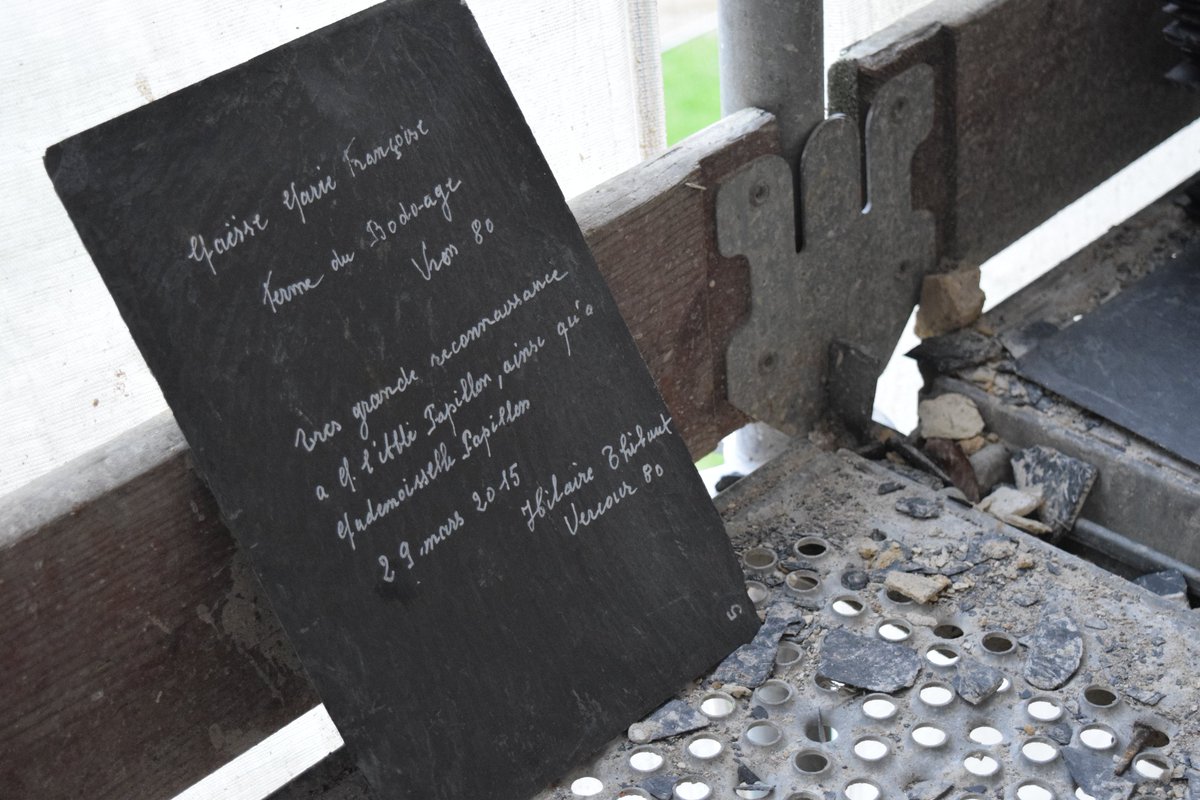 Le chantier de la toiture côté cloître est terminé ! Une nouvelle fois nous remercions toutes les personnes qui ont acheté des ardoises, mais nous avons toujours besoin de vous pour nos prochains projets : abbaye-valloires.com/op%C3%A9ration…