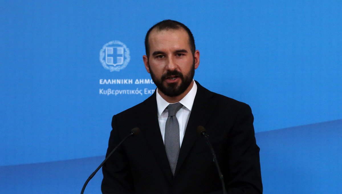 axiaplus's tweet photo. Μικρός ανασχηματισμός με Δραγασάκη, Κουβέλη και Βίτσα https://t.co/l5sG982mb0 https://t.co/zdR7pw4Vx6