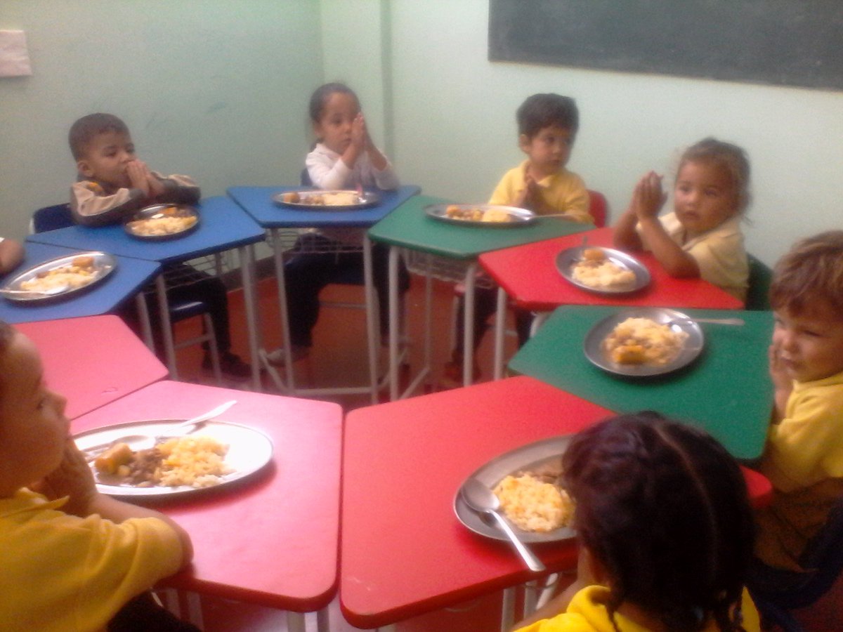 CEI_AndresBell's tweet photo. Otro día de aprendizaje alegría y diversión en nuestro preescolar#ProteccionYFuturo @FNNSimon @oleisa2010 @magallyvina https://t.co/imr18fwLxx