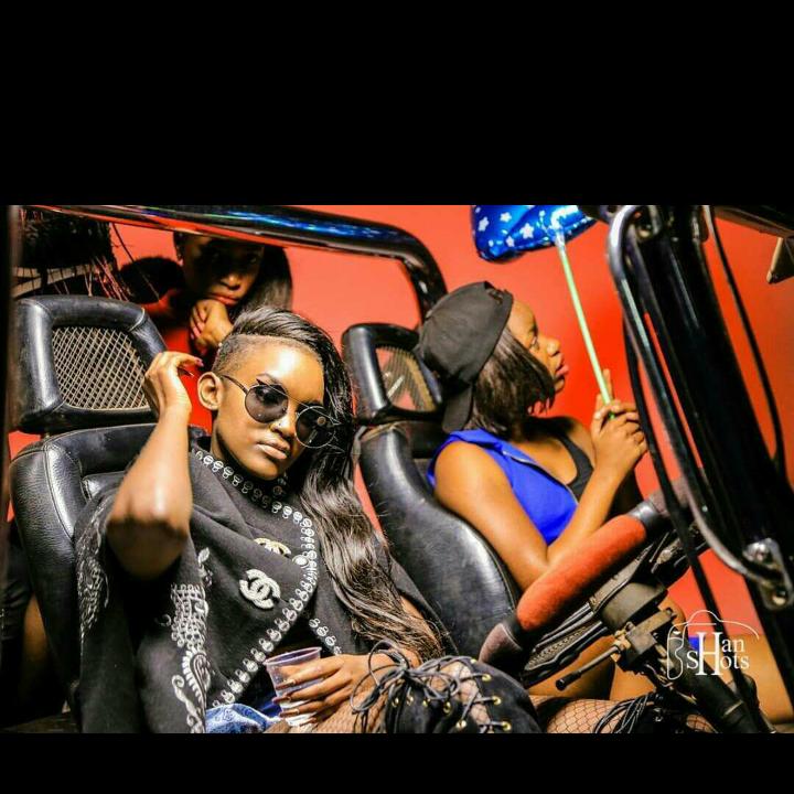 DhatFilleaddict's tweet photo. #Sabulavideo @fillemusicug https://t.co/eBIfqNXr3M