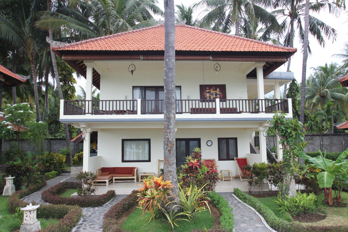 BondalemBC's tweet photo. North Bali Beachfront Paradise Double Rooms - https://t.co/OCKxyMbuGh 
#beachfront #balirealestate #accommodation #balirental #hotelmarketing #hotel #Bali https://t.co/WPoOc9J9bo