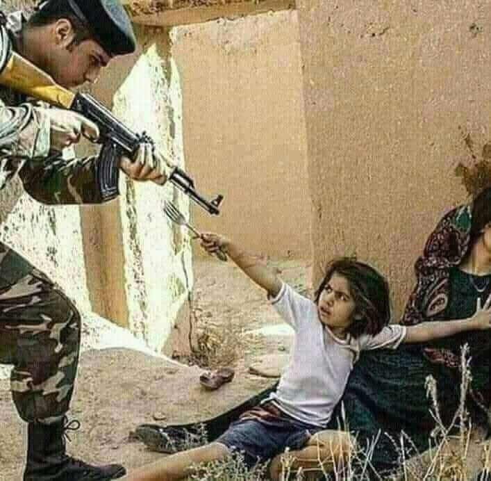 smartkani29's tweet photo. @UN #pleasesave #SyriaChildren 😭😭😭#stopwar https://t.co/0HCp5zHmOA