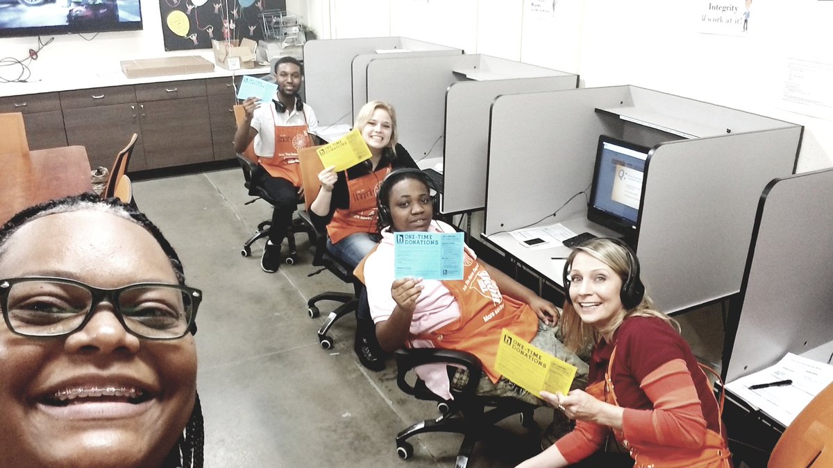 MoJaxon1's tweet photo. #1402 enrolled 5 new hires to the #HomerFund! 😀😎 Oh the joys of ❤ supporting our associates!😉 #SWBest #ATeam #D306 https://t.co/mdLArBwF4q