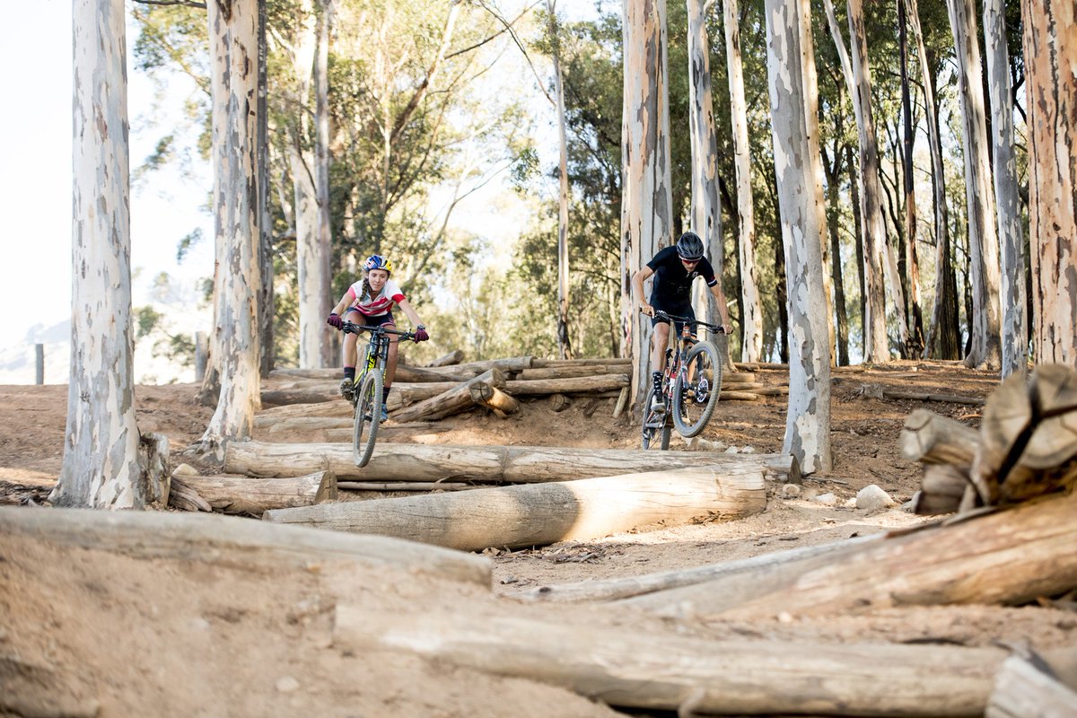 Can't wait to check the lycra bandits canning each other in 10 days time at the <a href="/epicworldcup/">UCI MTB Stellenbosch</a>. In this Keeping it Pinned episode, <a href="/biancahaw/">Bianca Haw</a> &amp; I discover --- there is nowhere to hide in this pain-cave!

<a href="/santacruzbikes/">Santa Cruz Bicycles</a> Tallboy dominated the techie stuff!

redbull.com/za-en/keeping%…