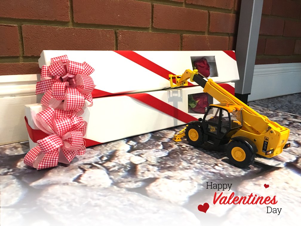 TCIndex's tweet photo. We need some new toys to feature on our Twitter and Instagram posts... as you can see, everything we have is from JCB .. 😬😅 @FinningNews @LH_Construction @TakeuchiMFG @CEMEX_UK @DoosanEquipment https://t.co/XEQoJ6kDKg