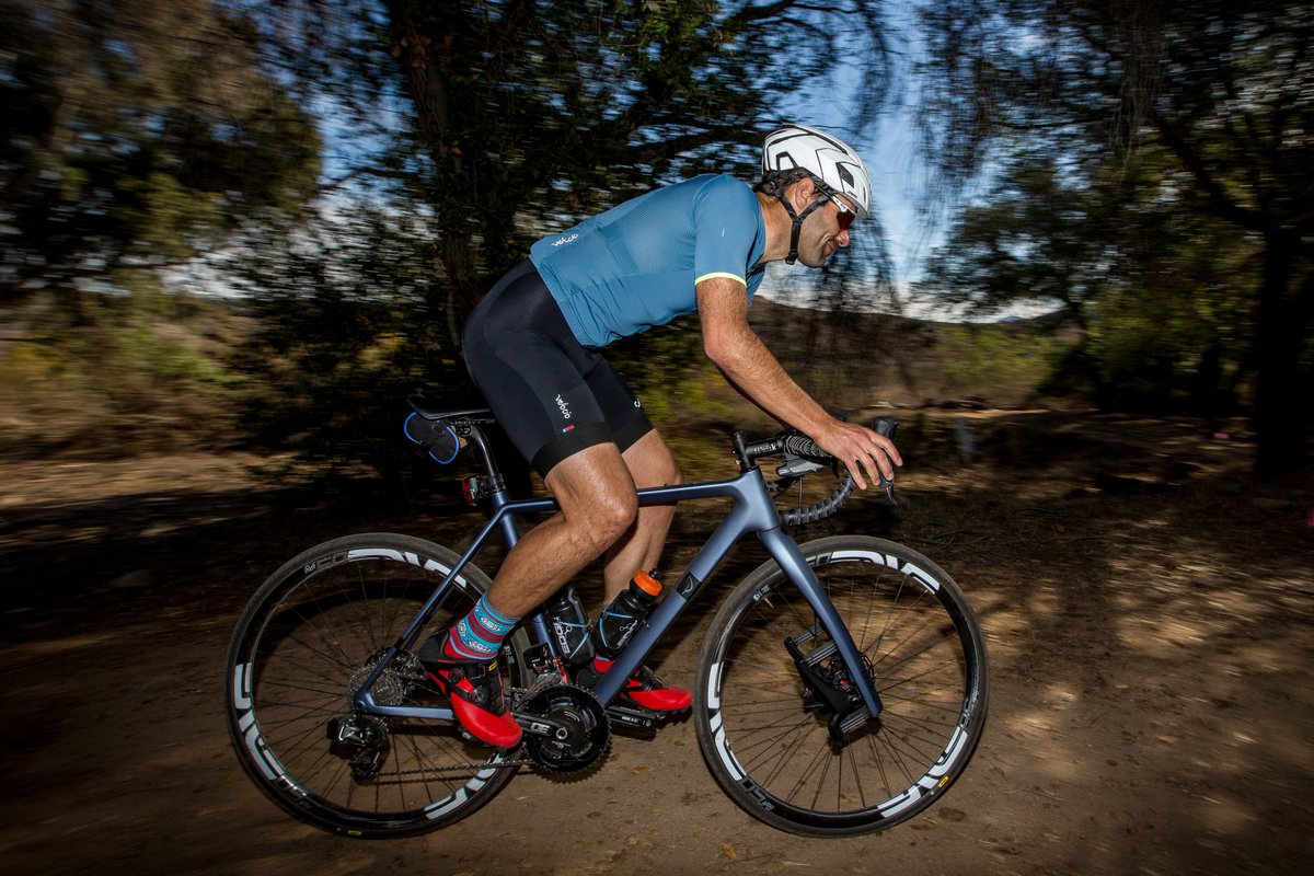 Having a full time job, while also being a husband and dad makes something like the @DirtyKanza200 seem daunting to many. Here's some of the science behind the training coach <a href="/worldofmills/">Adam Mills</a> is doing with <a href="/neilshirley/">Neil Shirley</a> as he heads towards #DK200 this year source-e.net/gravel-enduran…