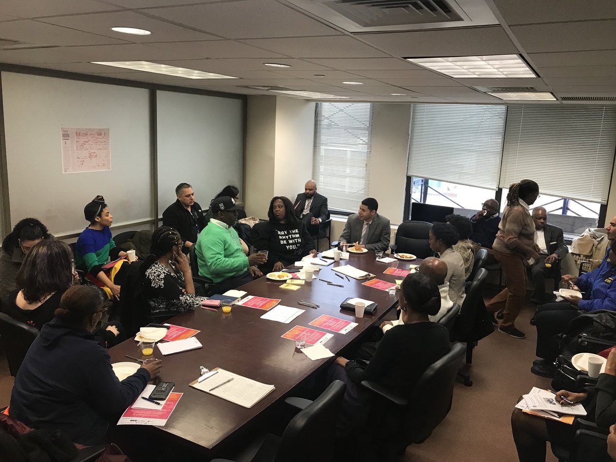 NYPD32Pct's tweet photo. Thank you #CommunityBoard10 #harlem for hosting an awesome meet & greet breakfast meeting this morning. Thank you for bringing together the multiple agencies that will be so useful for the harlem residents/community. #networking #NYPDconnecting https://t.co/KT83cDRsOk