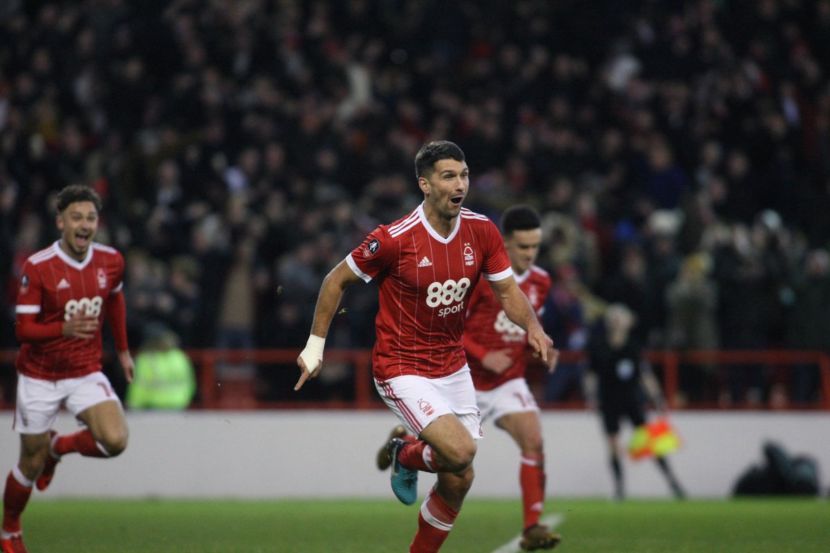 👇We have a MEGA prize for you on Sat, <a href="/NFFC/">Nottingham Forest</a> fans👇

Champers with Forest legends 🍾
Stadium tour 🏟️ 
Three-course meal with wine &amp; cheese 👨‍🍳
Padded seats on H/W line for #NFFC v <a href="/BCFC/">Birmingham City FC</a> ⚽️
Free bar 🍺
A Reds-related gift 🎁

4 x 2 tickets to giveaway - RT &amp; FOLLOW to enter!