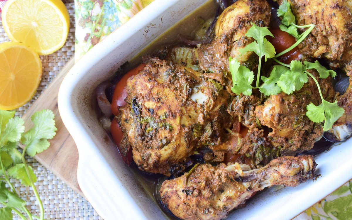 halal_plates's tweet photo. Menu planning takes as much effort as actually cooking the meals, and we took care of that for you. Just choose your meals and get everything you need to make delicious wholesome meals, without ever stepping outside the house! https://t.co/3pOJCAkW25