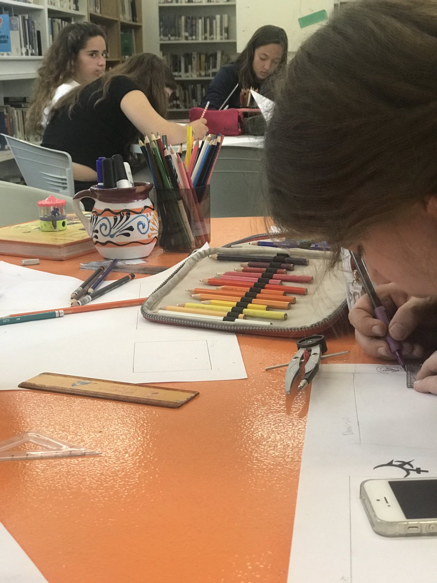 BalddaddieTeach's tweet photo. Needing spill out space for your students to collaborate and work? Do what SR. Pacheco does for his Spanish Workshop, use the open learning spaces in #THELC @ASFUpperSchool #ASFlearns https://t.co/p2KX70ZdKt