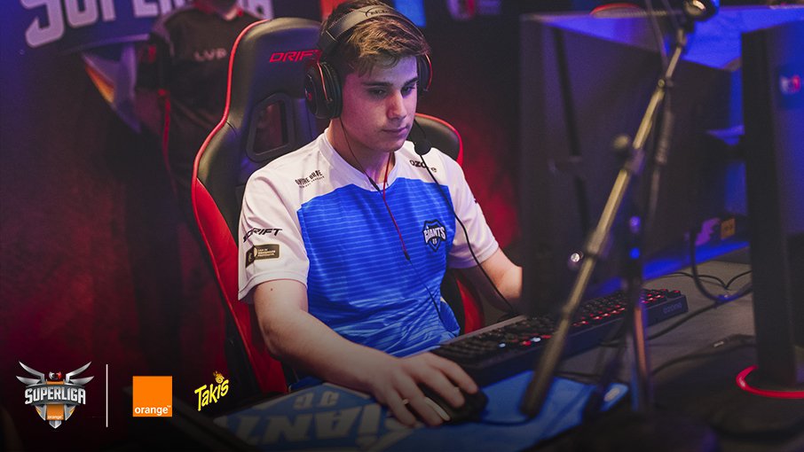 LVPes's tweet photo. 🗨@RazorkLoL de @GiantsGaming, tras el empate contra @Movistar_Riders: “Esta ha sido la última vez que vamos a perdonar puntos" #LVPTalks
Lee la entrevista aquí 👉 https://t.co/uUBPyyXzZO
#SuperligaOrangeLoL https://t.co/jXZDBKjVa1