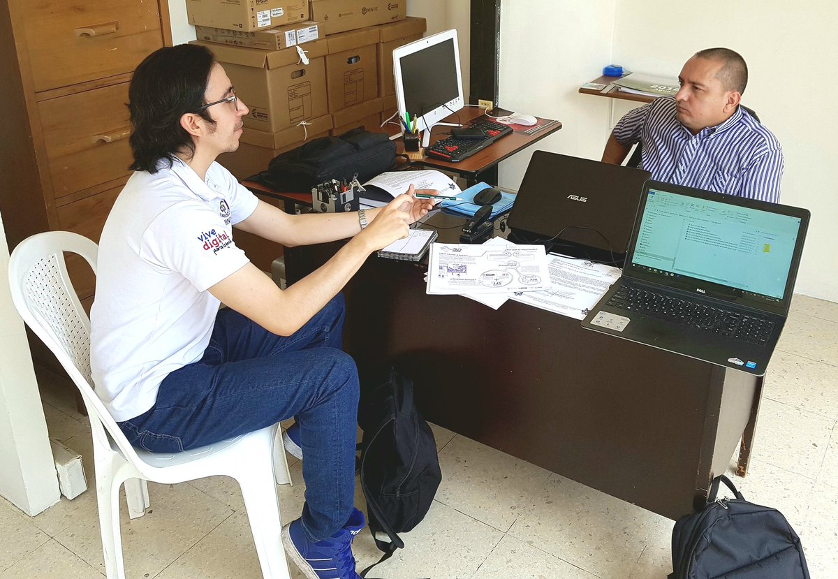 aleurreaos's tweet photo. #AEstaHora desde la @CalarcAlcaldia con el DirectorTIC @alejovaasquez y @jcnarvaezr
Con el proyecto de #ModeloRegional de #CierreDeBrechaDigital en identificación de identificadores claves para la medición en la región.
@Ministerio_TIC @arodrigueza2 @jcescobarb @fundacionfes https://t.co/B6IKKMcZZC