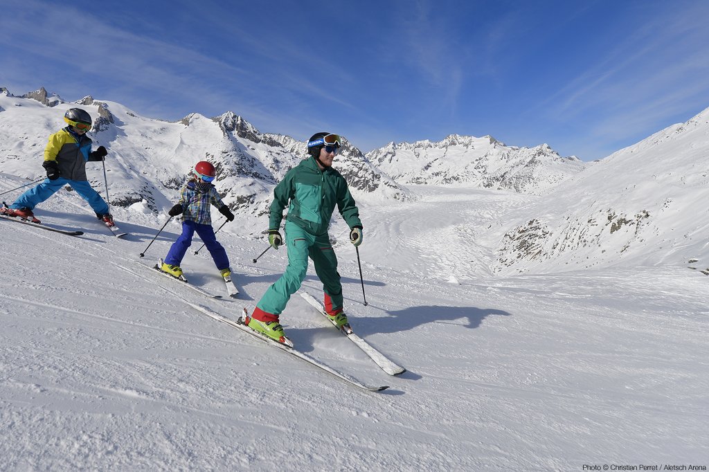 Schweiz Tourismus Spezialangebot Kostenlos Ski Oder Snowboardfahren Und Das Jeden Samstag Den Ganzen Winter In Der Aletscharena Ch Ist Schgi Fer Frii Das Motto Fur Kinder Jugendliche T Co Mupaojeq8q T Co