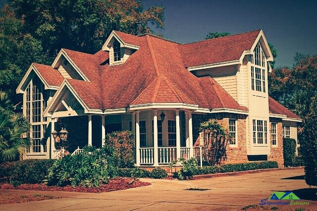 stcharlesroofin's tweet photo. You know why Grandma &amp; Grandpa's house is still in great shape all these years later? They took care of their #ROOFING, #SIDING &amp; #GUTTERS!

Check out what our happy customers are saying about us 
https://t.co/06XwqPkb83

#stcharles #Contractors https://t.co/K23XQYGjn8