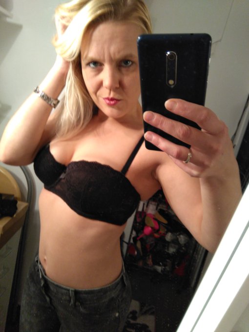 #WednesdayWank Wanna play? 😉💦 https://t.co/7ElXD49k2b<a href="/tag/wednesdaywank"class="tags">#WednesdayWank</a>