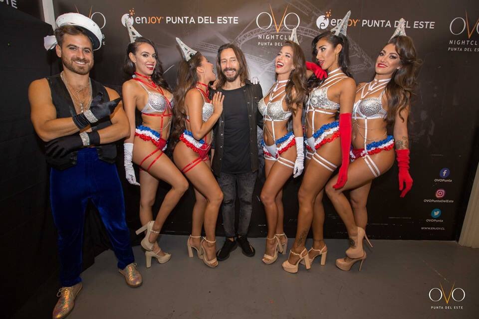 OVOPunta's tweet photo. La noche que tocamos el cielo con las manos 🔙 @bobsinclar #OVOPuntadelEste #OVOsummer2018 #SomosOVO https://t.co/RLb04jD0Jw