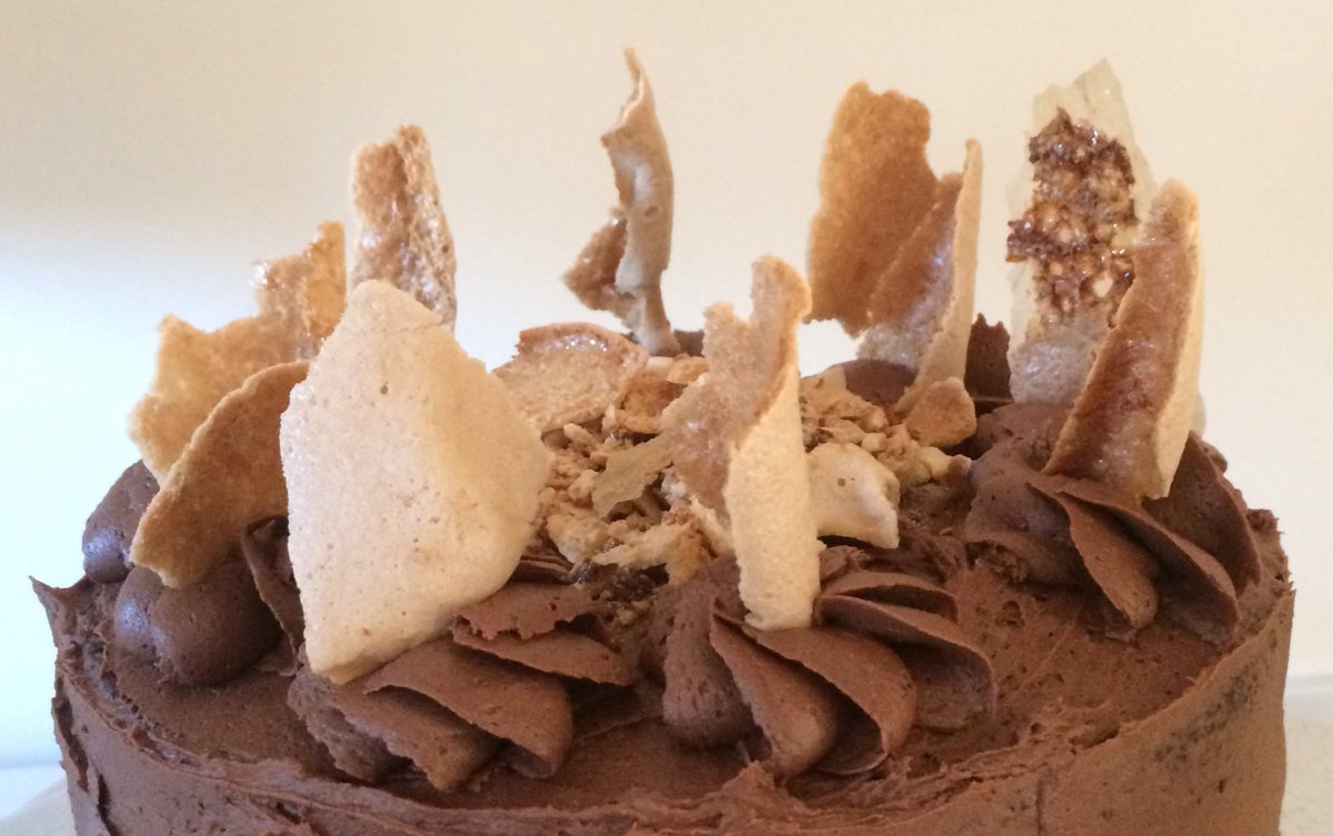 SensitiveBakes's tweet photo. Finally getting my bake back on #veganbakes #vegancake #vegan #dairyfreeofcourse #ilovecake https://t.co/c7QsRvbJhZ