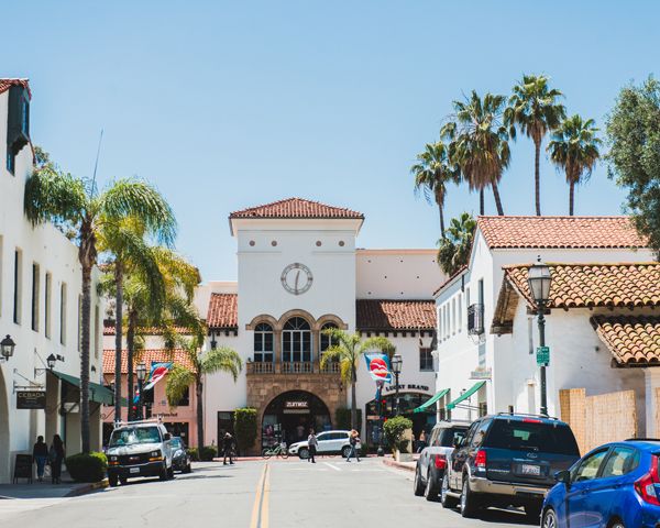hotelsantabarb's tweet photo. Join us in celebrating our vibrant downtown with a 1st Thursday Block Party! Stop by for games, live music, food, puppets in collaboration with @PuppetPaloozaSB, &amp; shopping. We can’t wait to come together as a community &amp; show you how @SBDowntown shines.  https://t.co/bmn3rw5htj https://t.co/bzRKYq4Oaf
