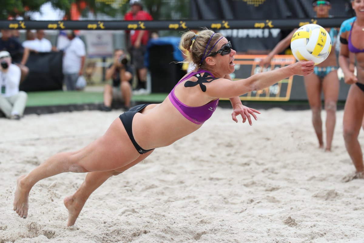 Tomball, Texas! Two-time Olympic medalist and <a href="/avpbeach/">AVP</a> Champion <a href="/AprilRossBeach/">April Ross</a> will be conducting a clinic on Saturday, March 10th! This is your chance to train with a pro and improve your game. Get the details and sign up 👉🏼 avp.news/uSm6Tb