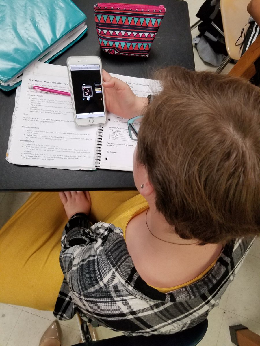 MrsMurray_MPMS's tweet image. Putting our BYOD and 3-to-1 devices to good use on a @PhETsims interactive simulation! #AtomBehavior #StatesOfMatter #PhaseChanges