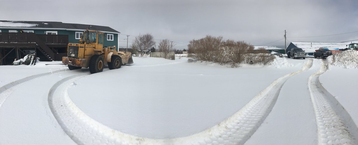 Nance2014Lester's tweet photo. Got a bit of white stuff on the ground. Dad gets first class service to the back door! #greatpath #snowtracks #dairyfarm https://t.co/bpenxOxQLt