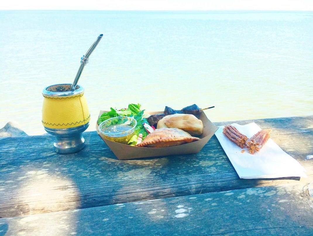 bistro_planet's tweet photo. It's #WhyCookWednesday in #SanFrancisco! @ElSurSF #Foodtruck is coming to #LakeMerced for the first time this week! They are cooking up authentic Argentine Empanadas from 5-8pm at @lakewood_sf tonight! Use the code 'HUNGRY3' on our app to save $5! https://t.co/zSsxrci9EV https://t.co/u8ZGW8Wm4g